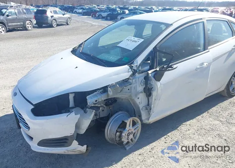 2018 Ford Fiesta Se z USA, uszkodzony, nr VIN 3FADP4BJ0JM135980